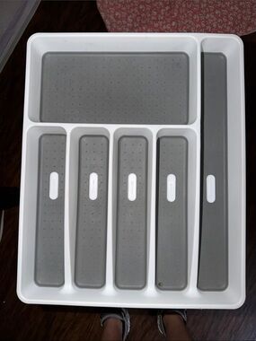 Madesmart anti-bacterial cutlery tray